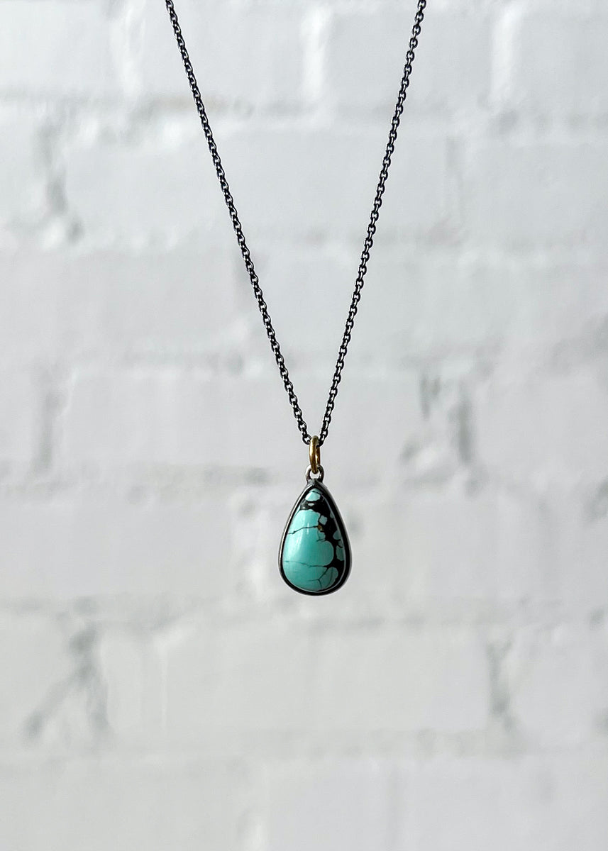 【NIRO SEASHELL RABBIT TURQUOISE CRYSTAL NECKLACE #103 925 Sterling Silver Rock Crystal and Turquoise Pendant