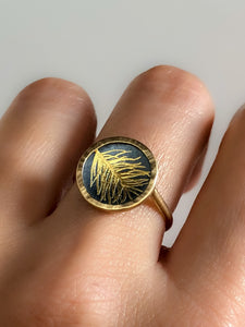 N° 248 Petite Feather Signet Ring