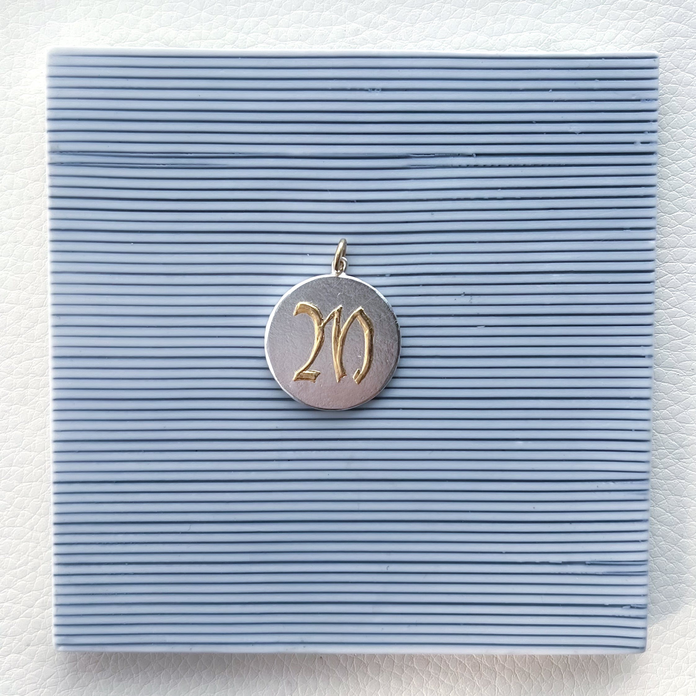N° 348 Stone Washed Medallion - Uppercase 7/8 Inch